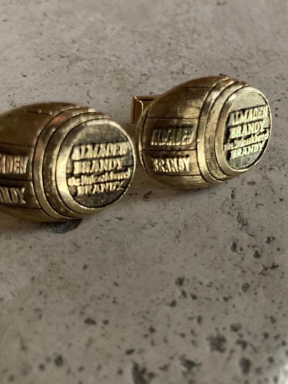 VintageAlmaden Brandy3D Barrel Cufflinks Gold Tone Advertising Novelty